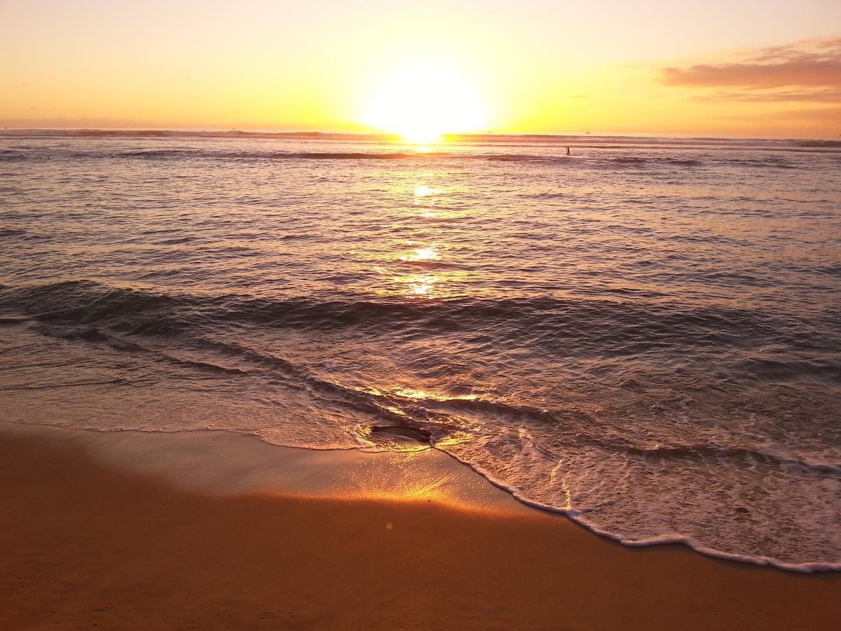 Waikiki Shore Beachfront Honolulu Exterior foto